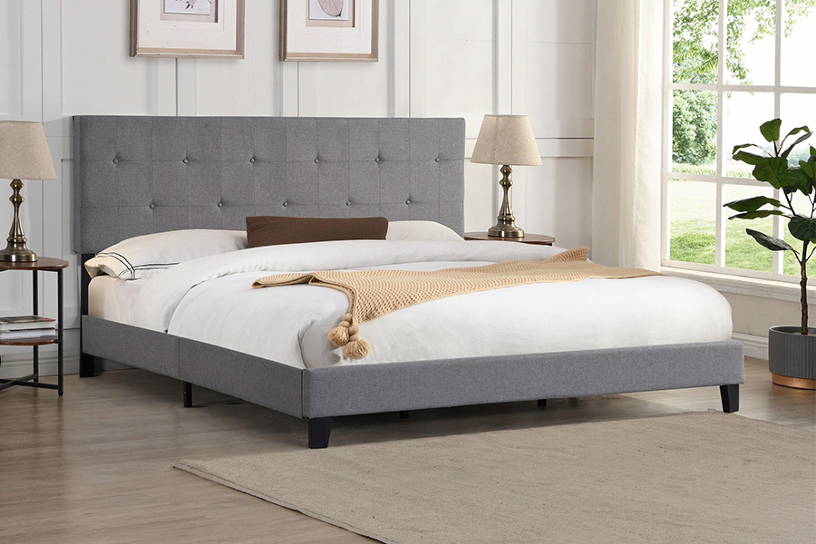 Cama tapizada con cabecera capitoné con botones de tela gris N7