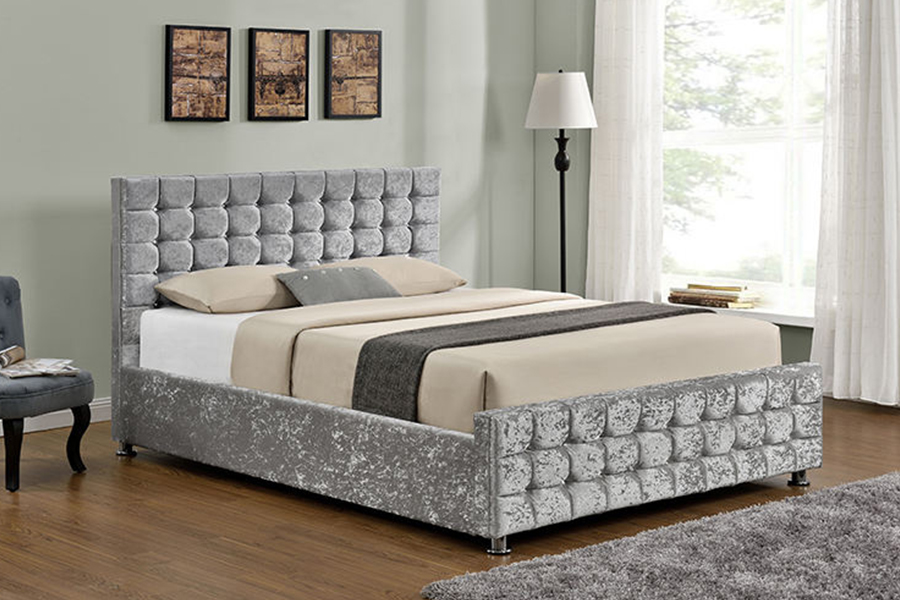 1150 Cama tapizada con estructura de madera de tela suave