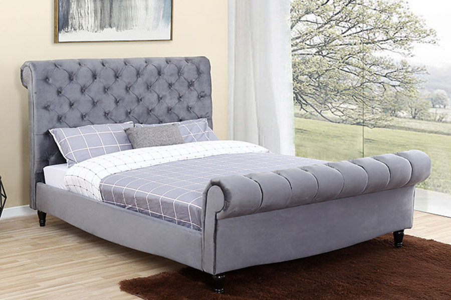 1393 Cama trineo con cabecera alta de lujo Cama tapizada