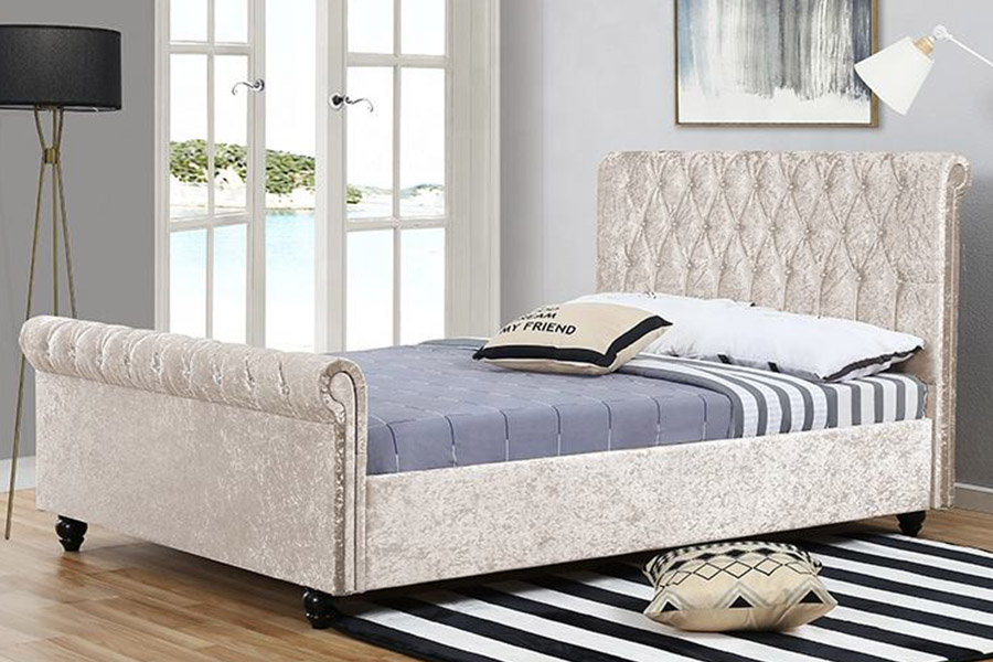 1366 Cama Trineo Moderna Cama Tapizada En Tela De Terciopelo