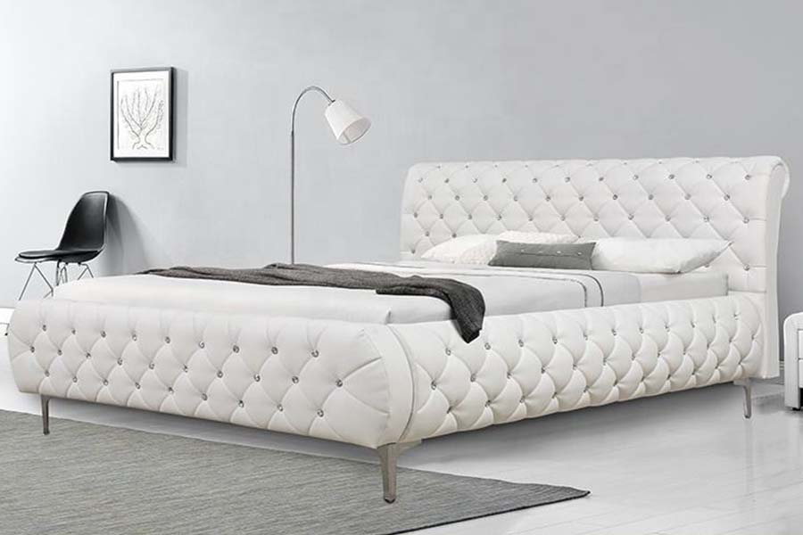 1586 Cama tapizada con marco de madera suave de cuero PU blanco