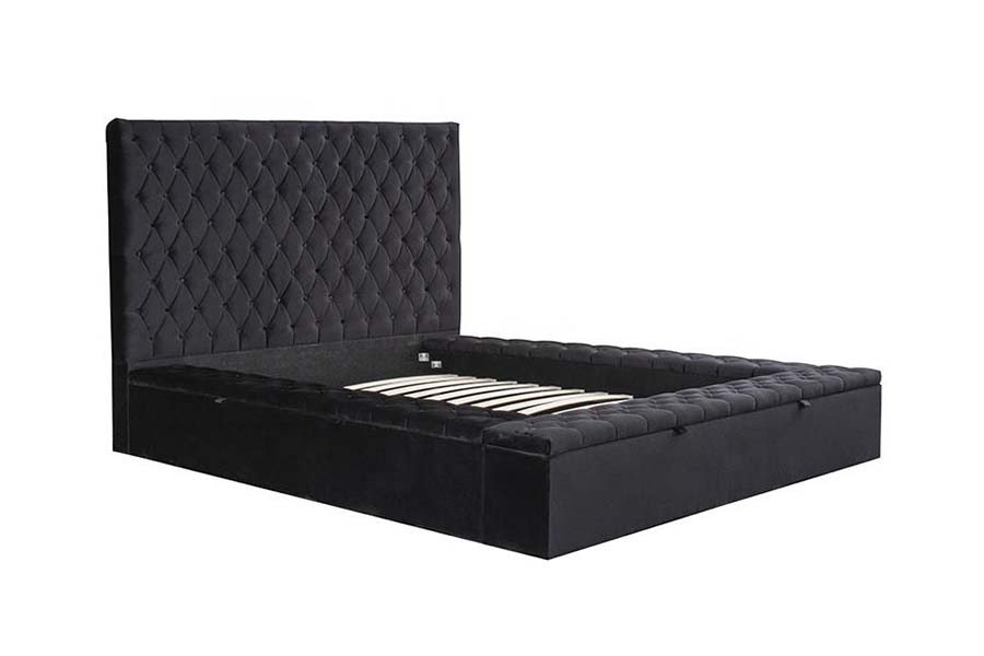 Cama tapizada con panel de madera y cabecera capitoné 1578