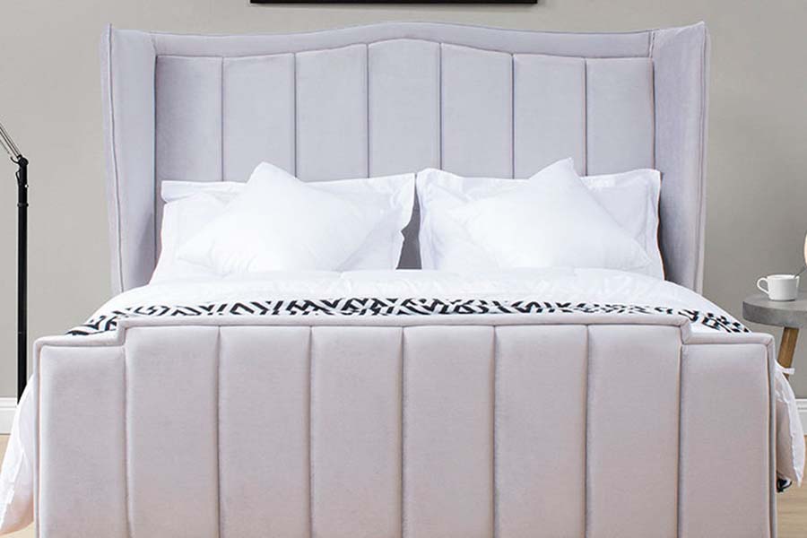 Cama tapizada tapizada en terciopelo de calidad 1562