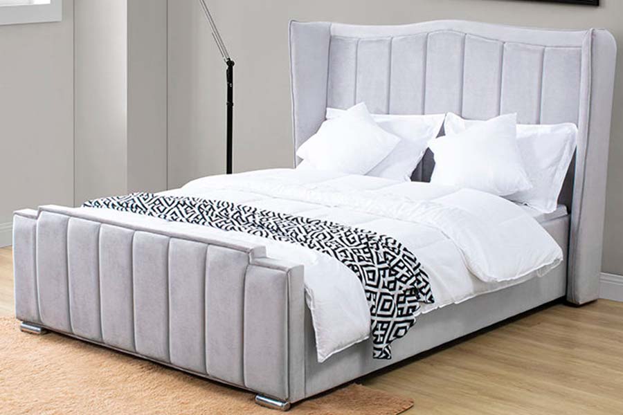 Cama tapizada tapizada en terciopelo de calidad 1562