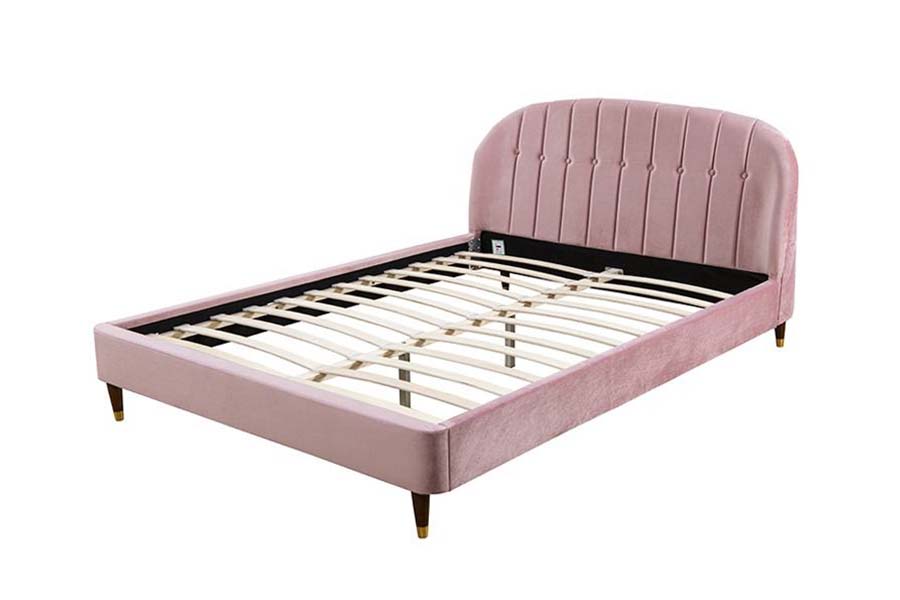 Cama tapizada en tela de terciopelo rosa 1598 con panel de madera