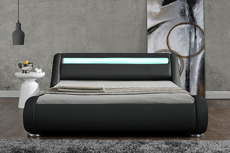 Cama tapizada de tela moderna 1881