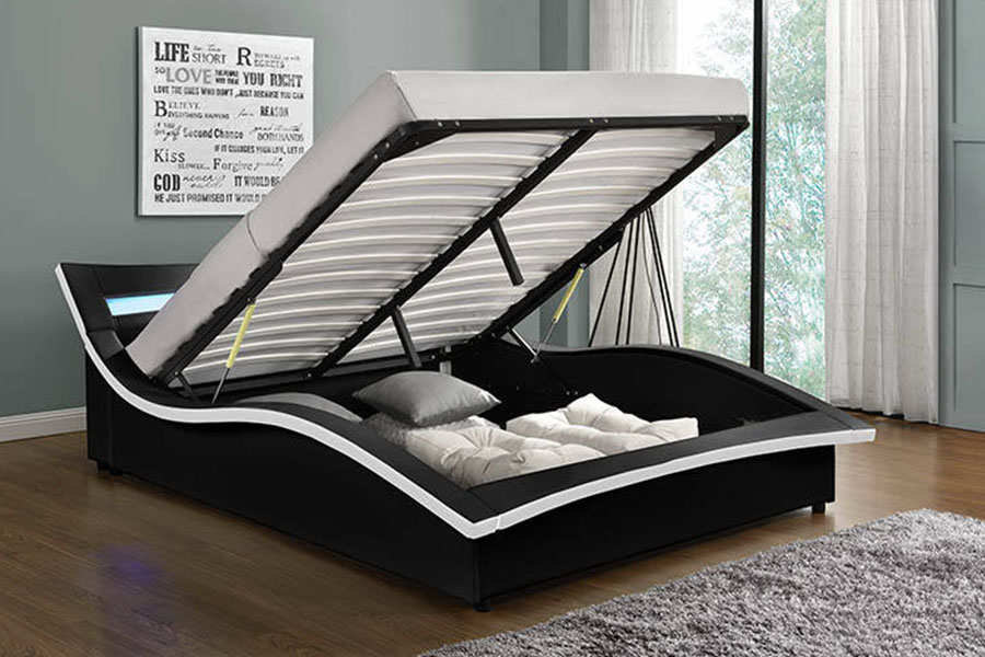 1877 Marco de cama tapizado con LED de cuero PU de lujo