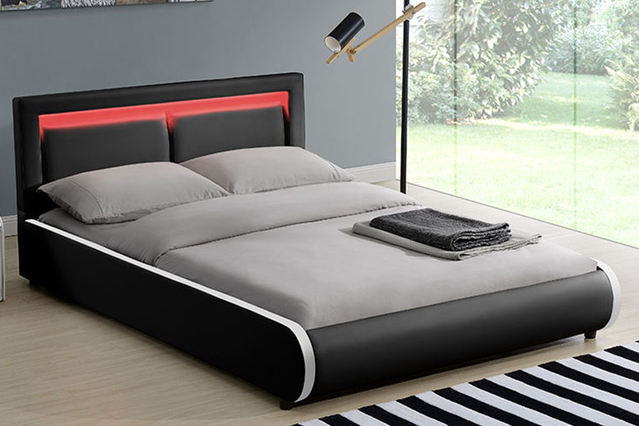1124-1 Marco de cama tapizado de cuero acolchado con LED moderno europeo