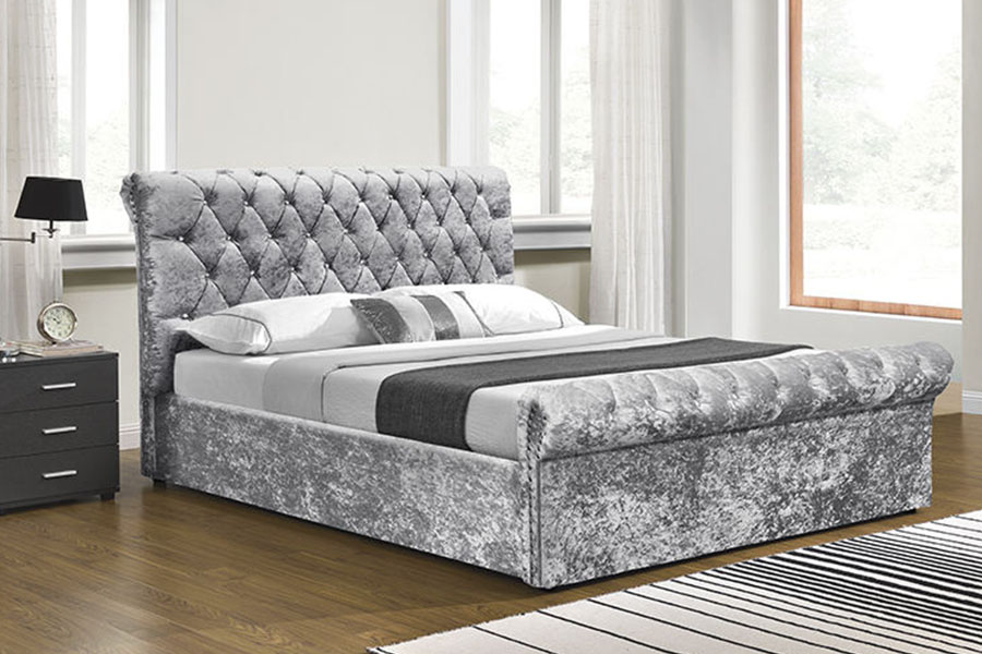 Cama otomana con almacenaje de cristal y terciopelo triturado Chesterfield 1153G