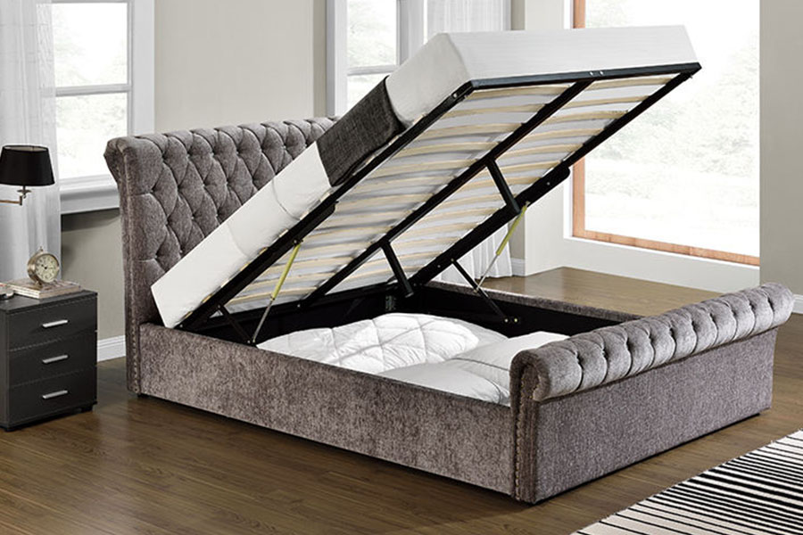 Cama otomana con almacenaje de cristal y terciopelo triturado Chesterfield 1153G