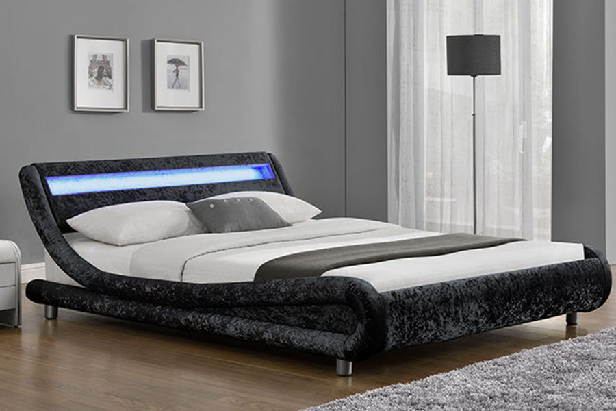 1140-1 Estructura de cama tapizada con LED de cuero sintético en dos tonos