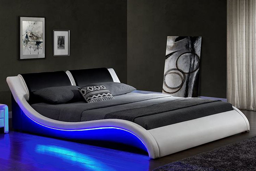 1187-1 Marco de cama tapizado King de cuero con LED en forma de S italiano