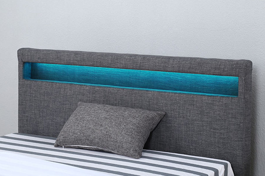 1334-1-2 Elegante estructura de cama doble tapizada con LED en tela de lino