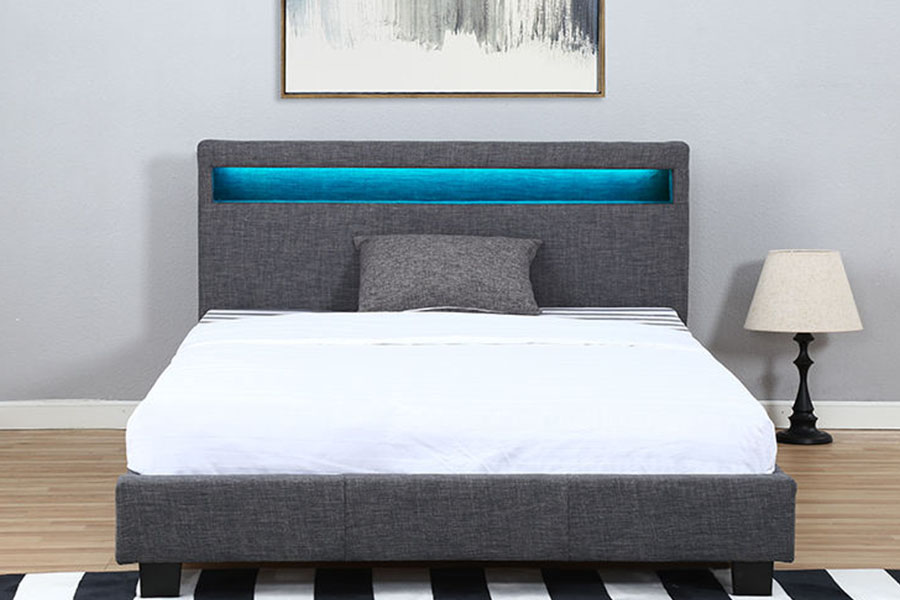 1334-1-2 Elegante estructura de cama doble tapizada con LED en tela de lino