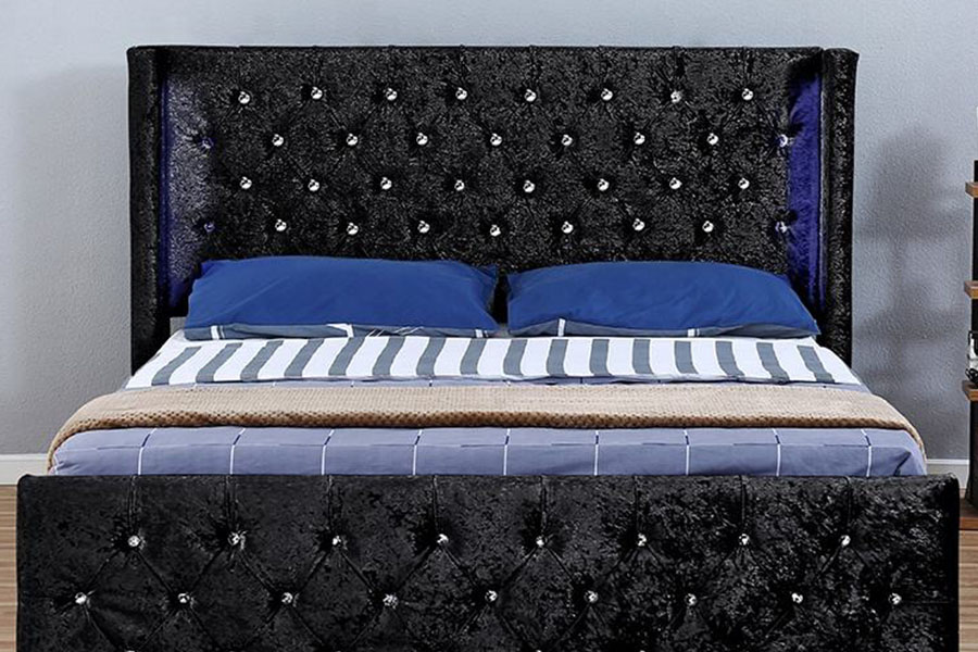 1290-1G Estructura de cama con almacenamiento de madera y diamantes alados LED de terciopelo plateado