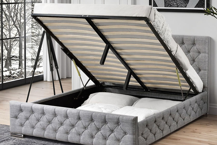 1253G Estructura de cama con almacenamiento hidráulico y patas cromadas de tela gris con capitoné de diamantes
